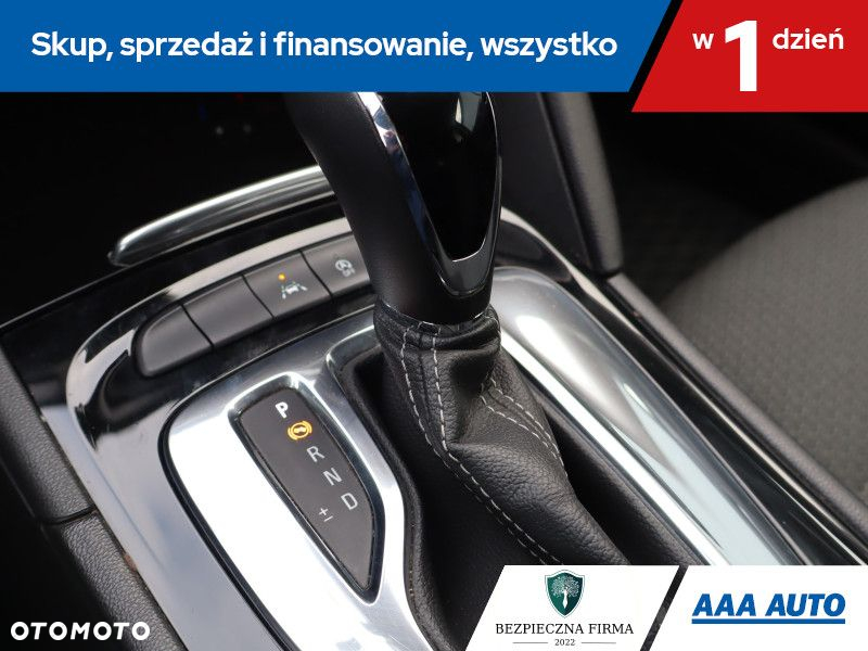 Opel Insignia - 17