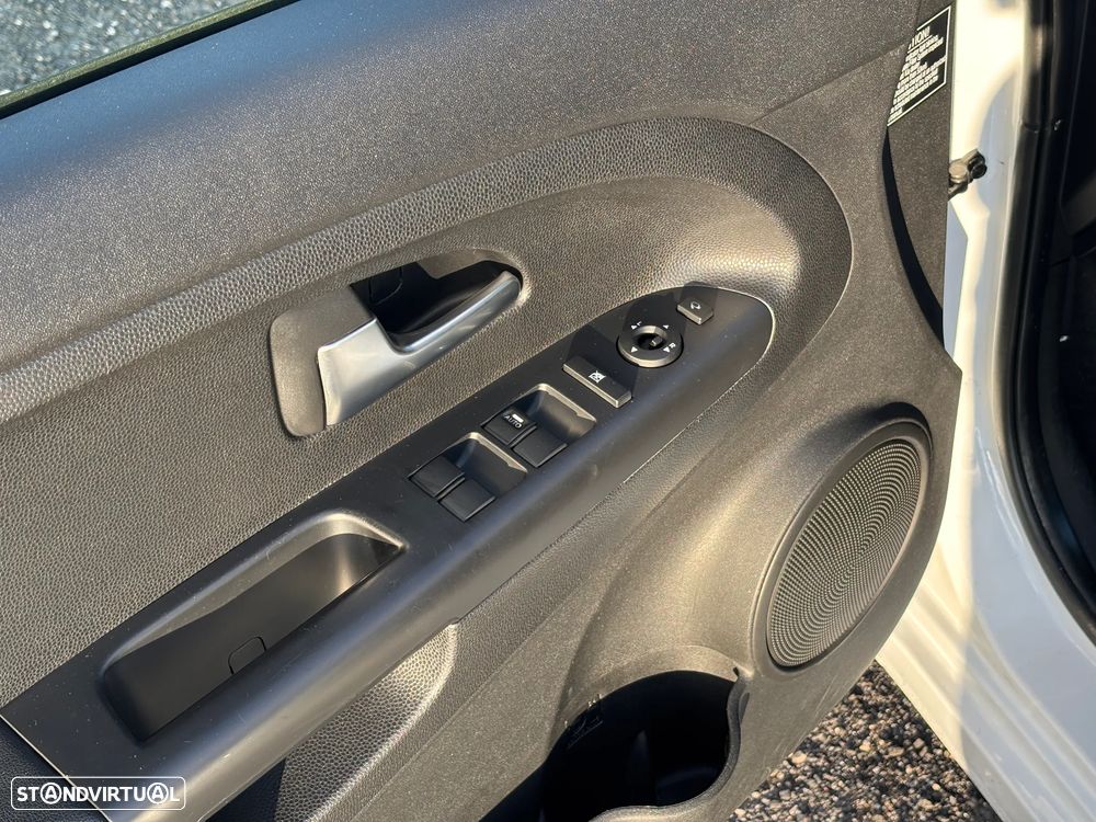 Kia Venga 1.4 CRDi TX ISG - 12