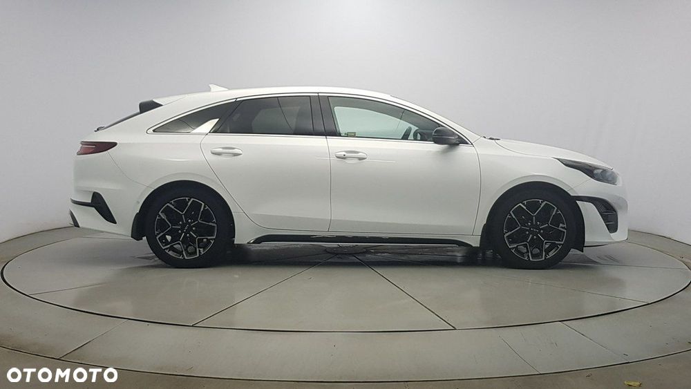 Kia ProCeed - 8