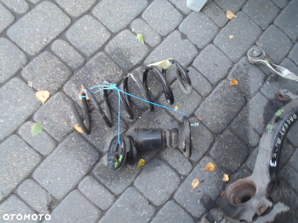 amortyzator sprężyna AUDI A4 B5 A6 C5 PASSAT B5 poduszka mocowanie wahacz kielich vw passat b5 przód oryginał wszystkie części do b5 - 25