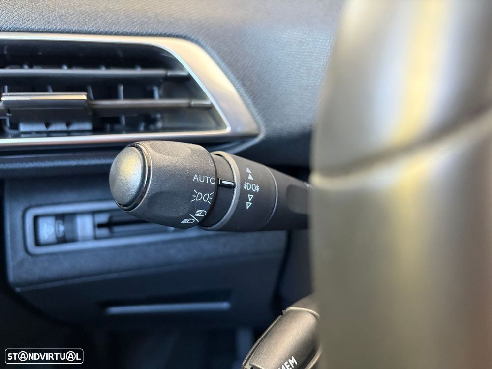 Peugeot 3008 1.6 BlueHDi Allure - 15