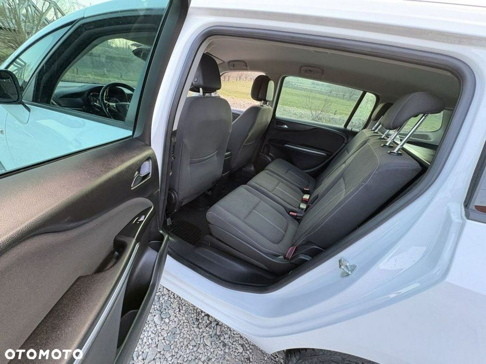 Opel Zafira - 14