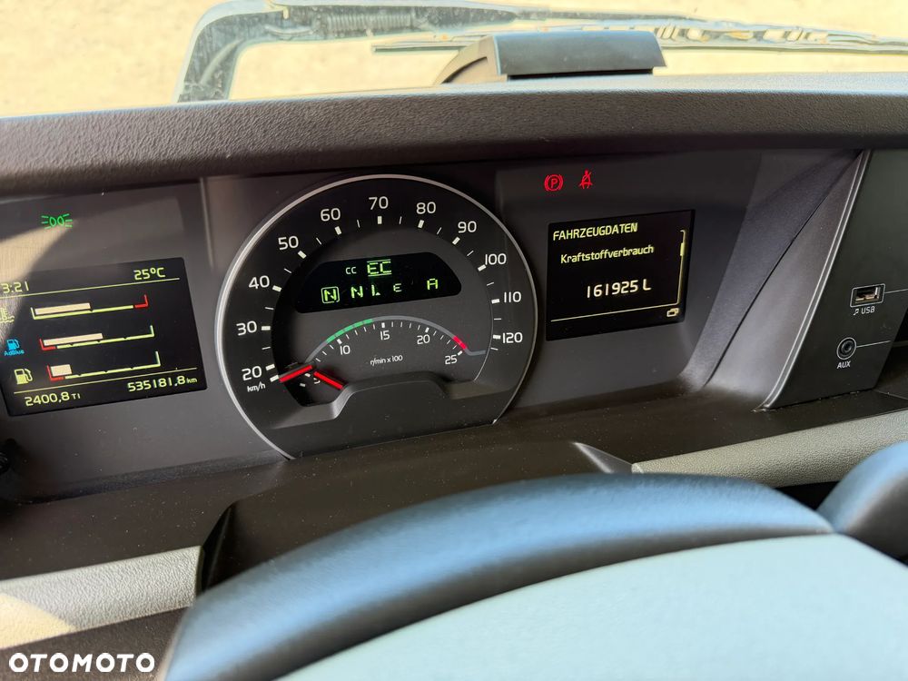 Volvo FH 500 XL LOW DECK MEGA / 535 181 KM / AUTOMAT / ORYGINALNY PRZEBIEG / BARDZO DOBRE OPONY / NAJWYŻSZA KABINA XL / 2 ZBIORNIKI PALIWOWE / CAŁE NA PODUSZCE / 2017 ROK !! - 30