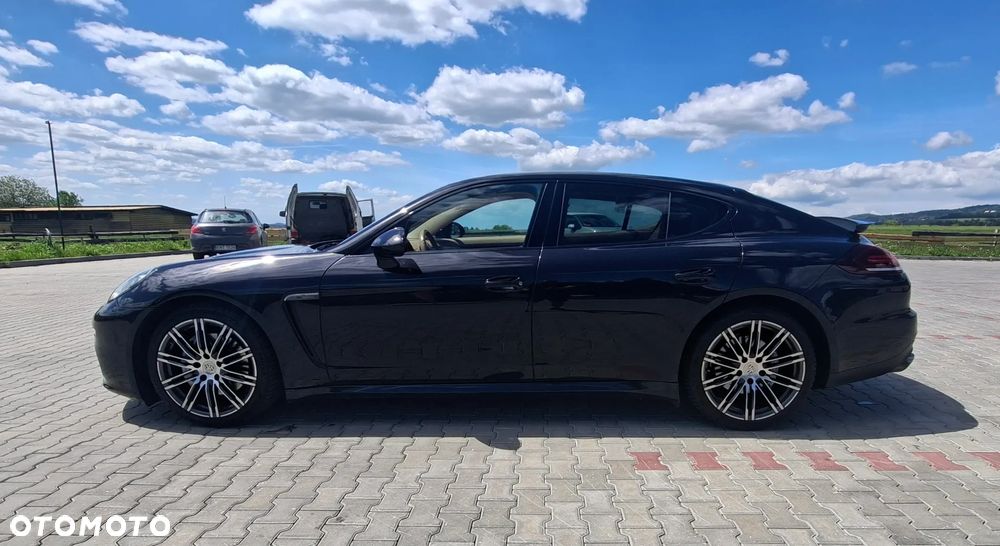 Porsche Panamera 4S - 2