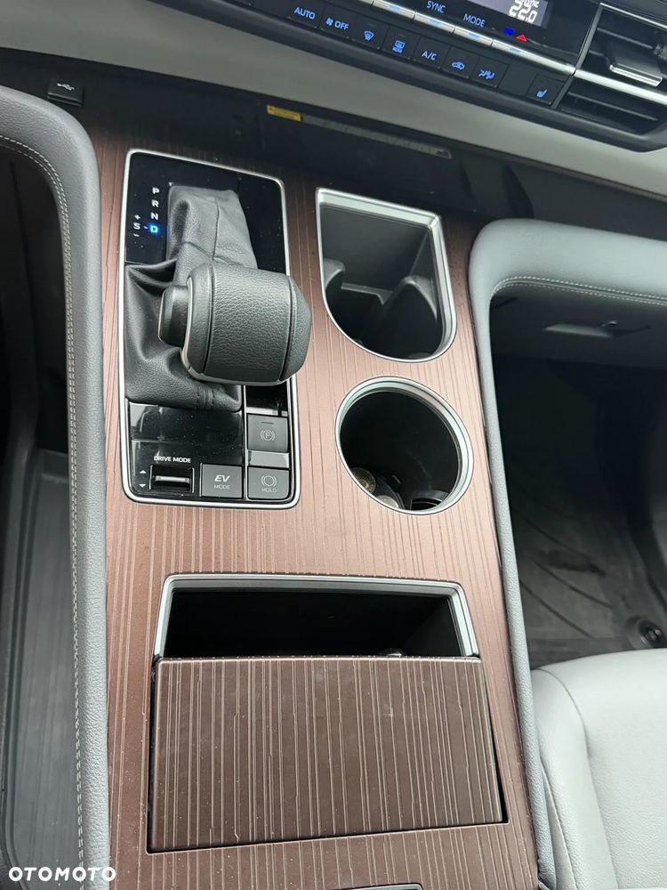 Toyota Sienna - 16