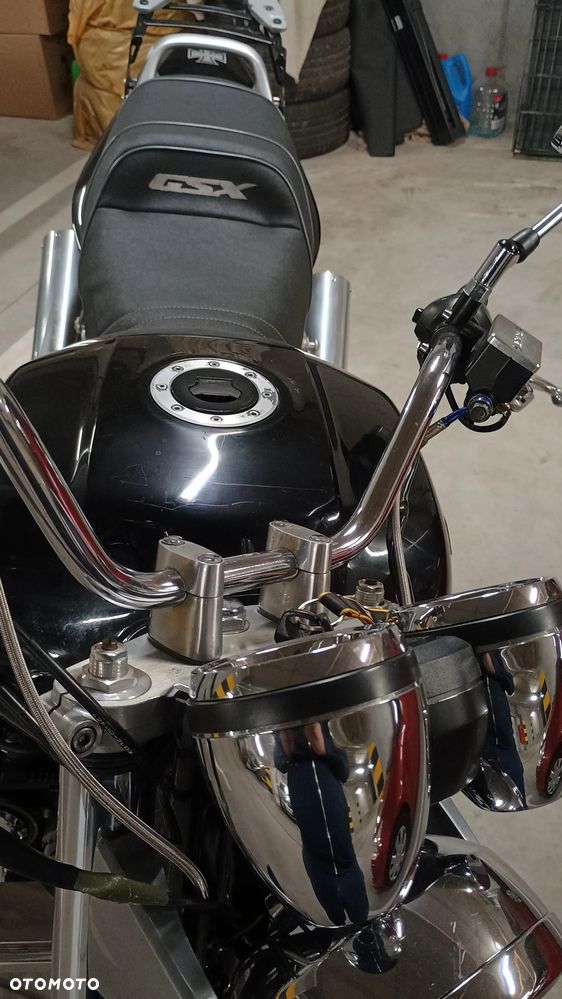 Suzuki GSX - 7