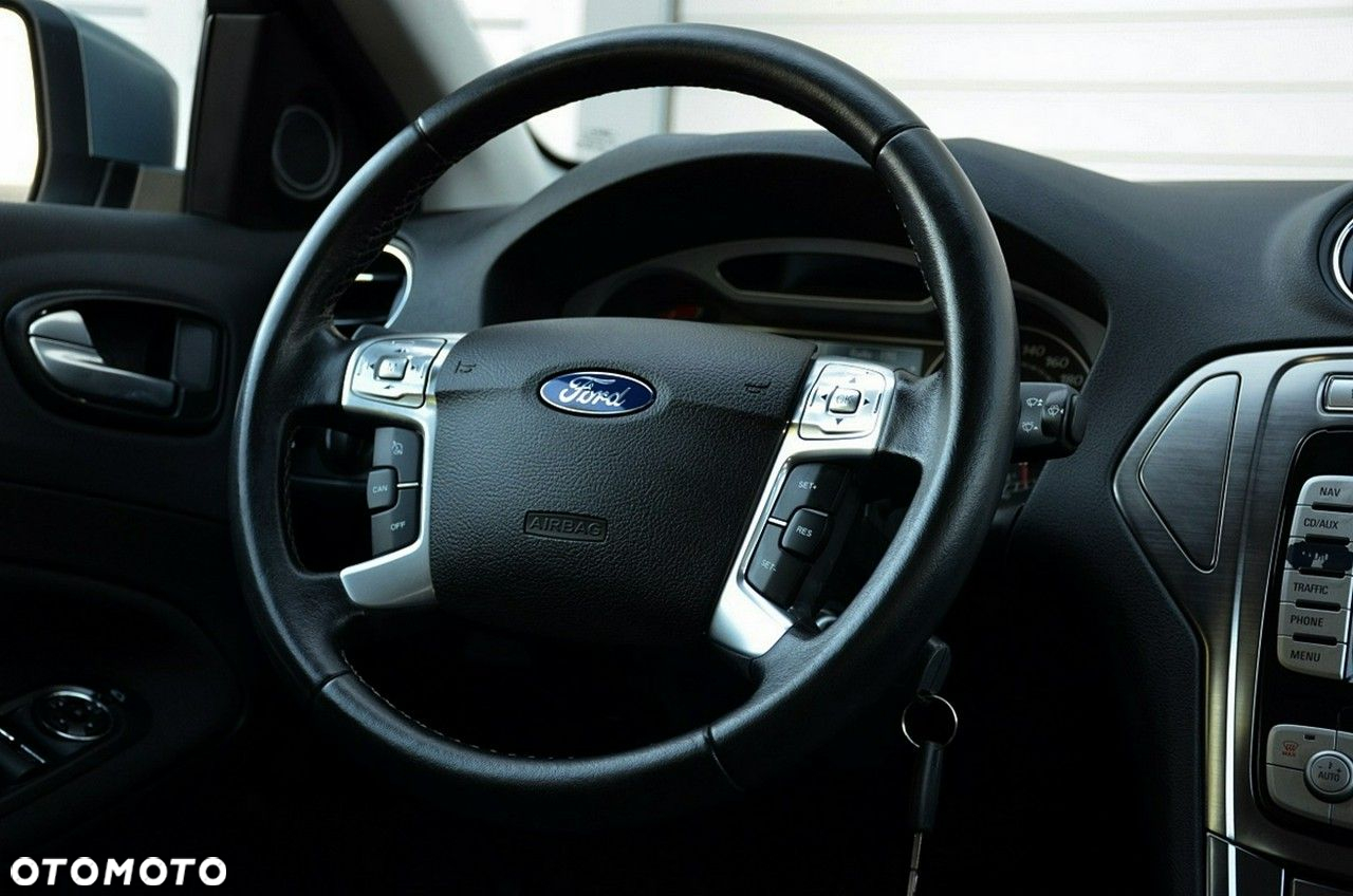 Ford Mondeo - 31
