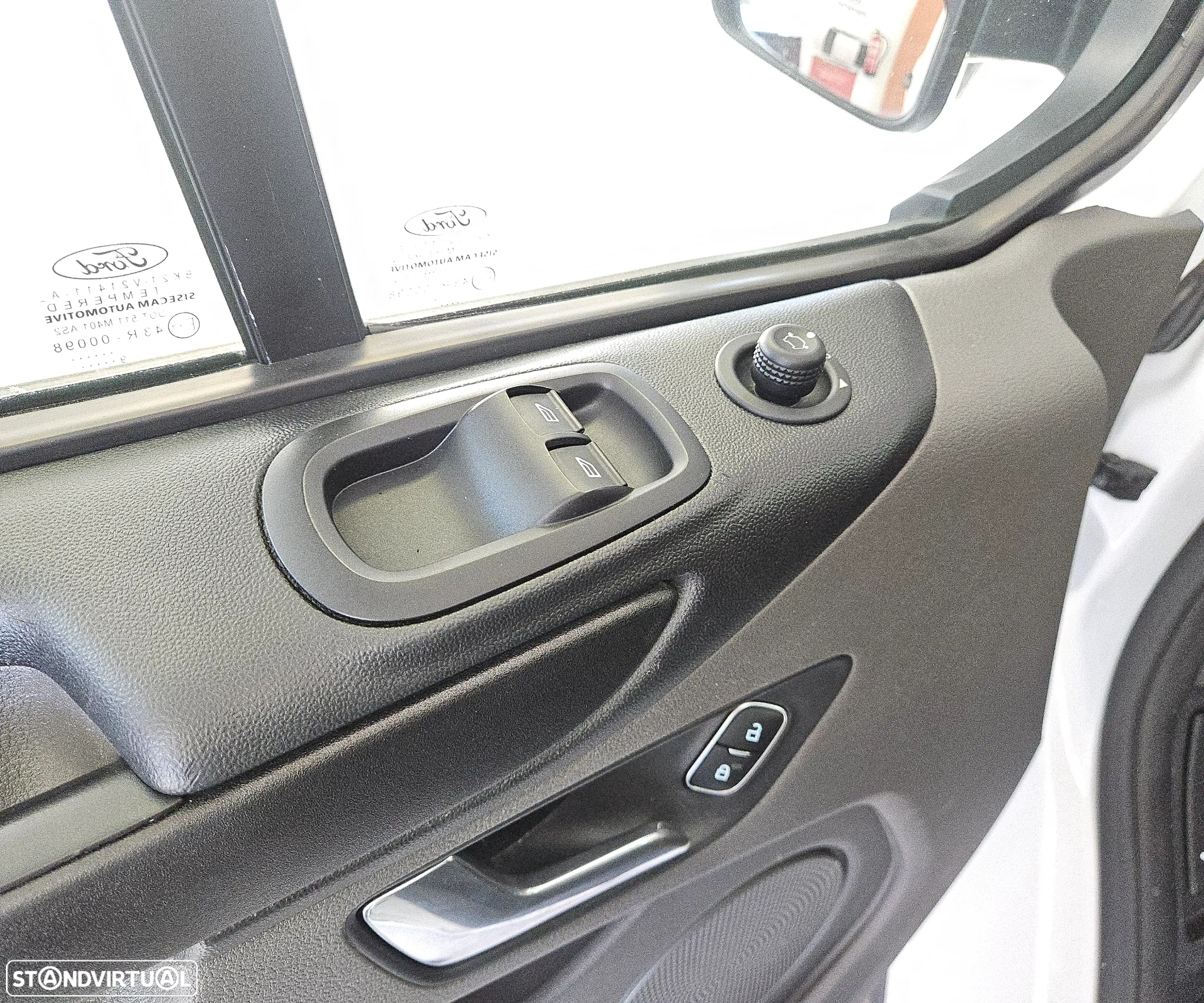 Ford Transit Custom Maxi Longa - 12