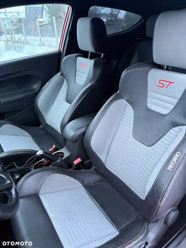 Ford Fiesta 1.6 EcoBoost ST - 10