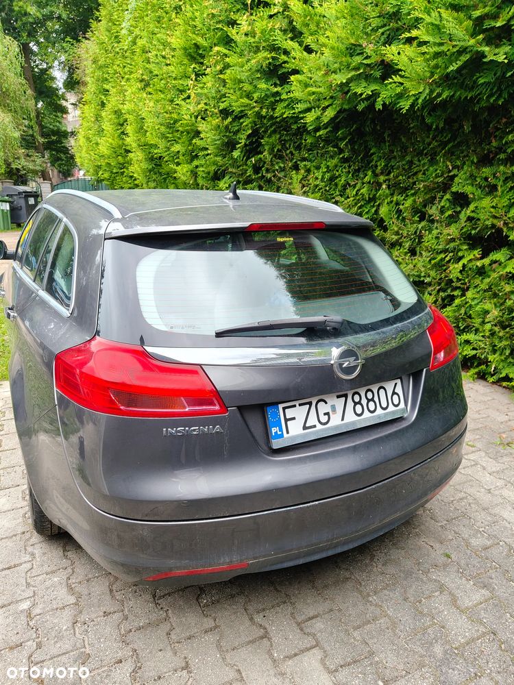 Opel Insignia 1.8 - 9
