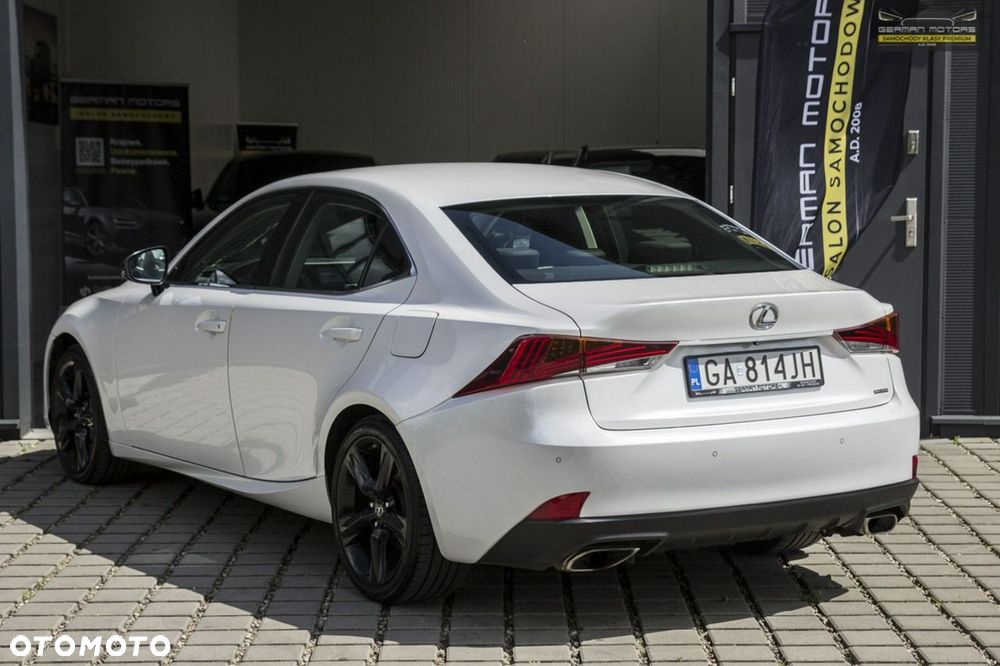 Lexus IS - 15