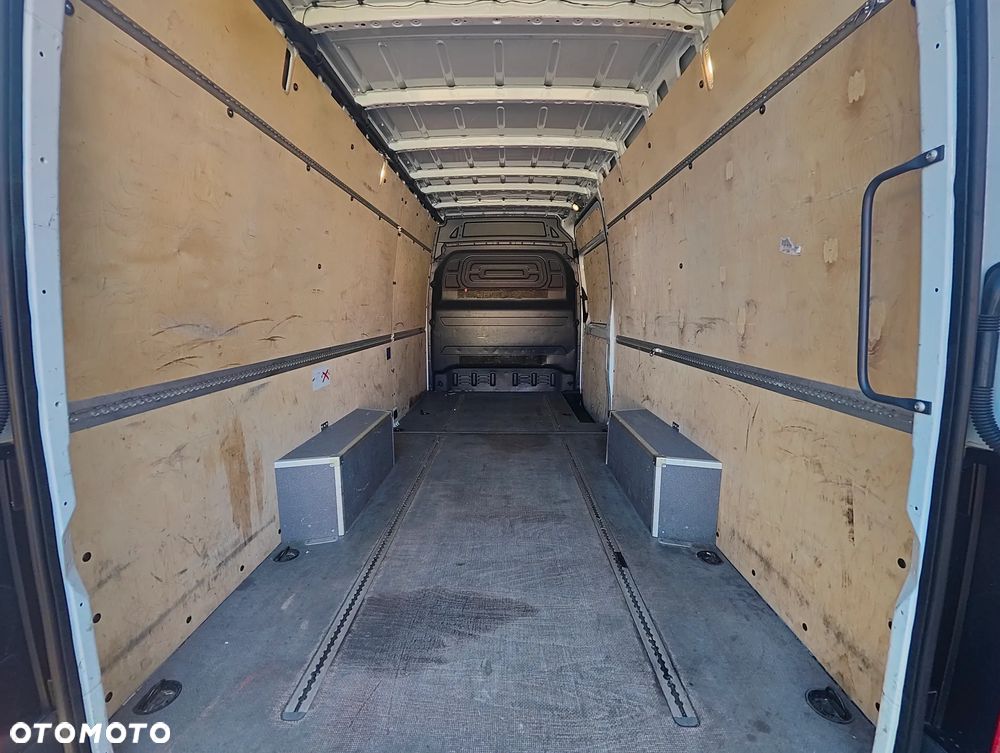 Mercedes-Benz SPRINTER 907 - 19