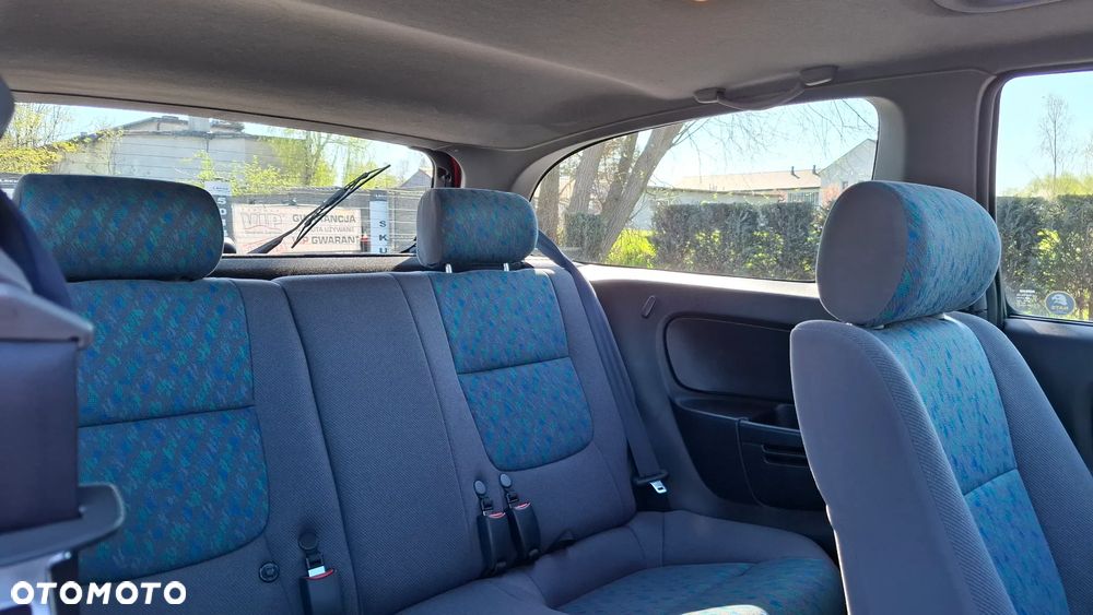 Nissan Almera 1.4 S - 28