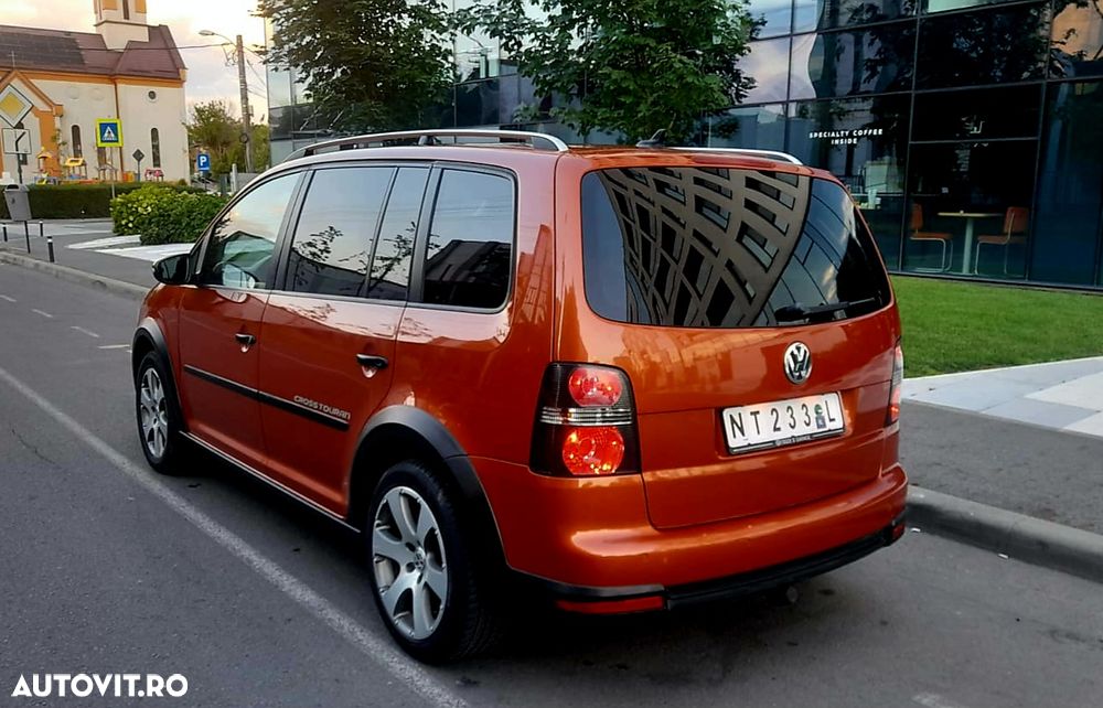 Volkswagen Touran Cross 1.4 TSI - 6