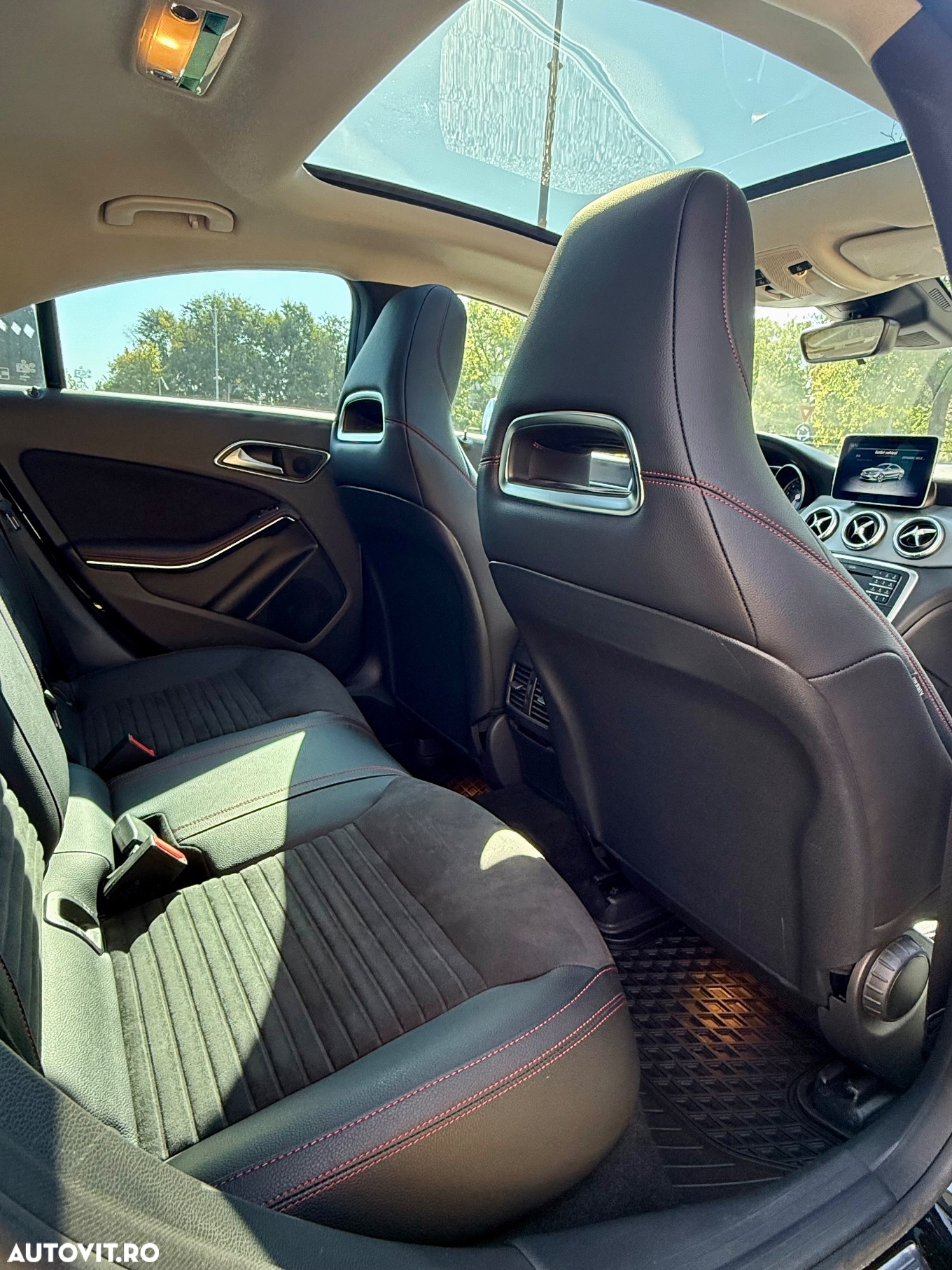 Mercedes-Benz CLA 200 7G-DCT AMG Line - 10