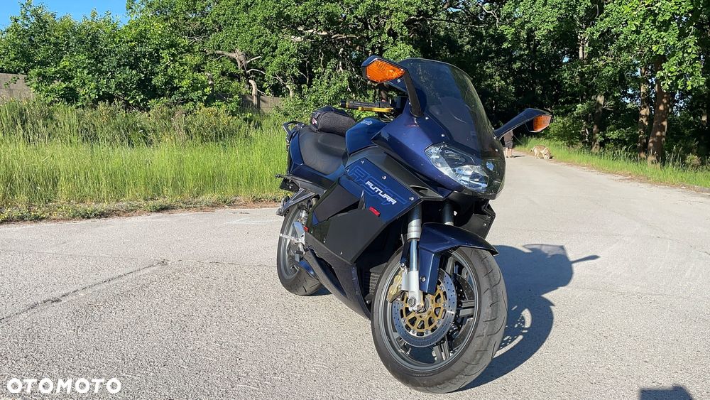 Aprilia RST - 6