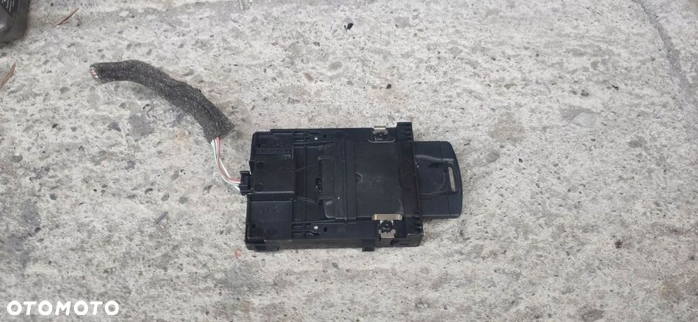 STACYJKA CZYTNIK KART KARTA RENAULT MEGANE III - 2