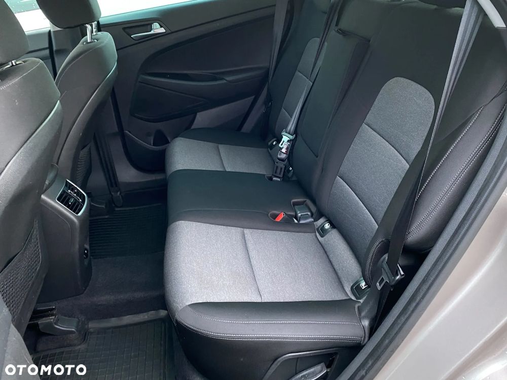 Hyundai Tucson 1.6 GDi Comfort 2WD - 12