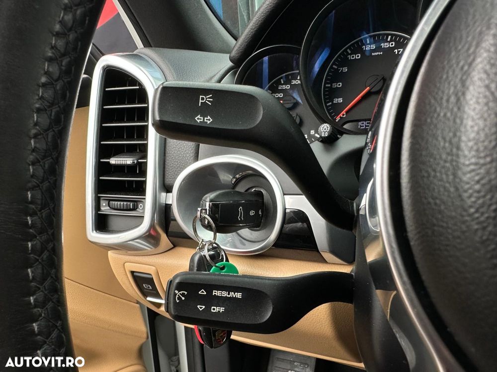 Porsche Cayenne V6 3.6L Aut. - 21