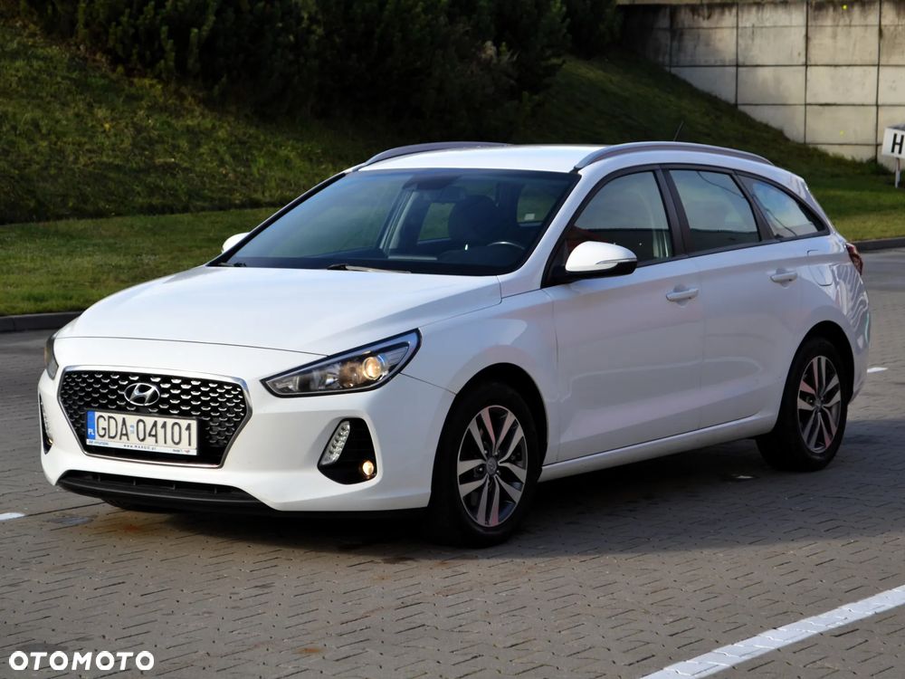 Hyundai i30 1.6 CRDi BlueDrive Comfort - 1