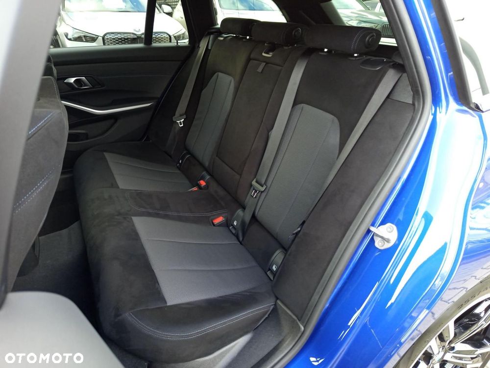 BMW Seria 3 - 22