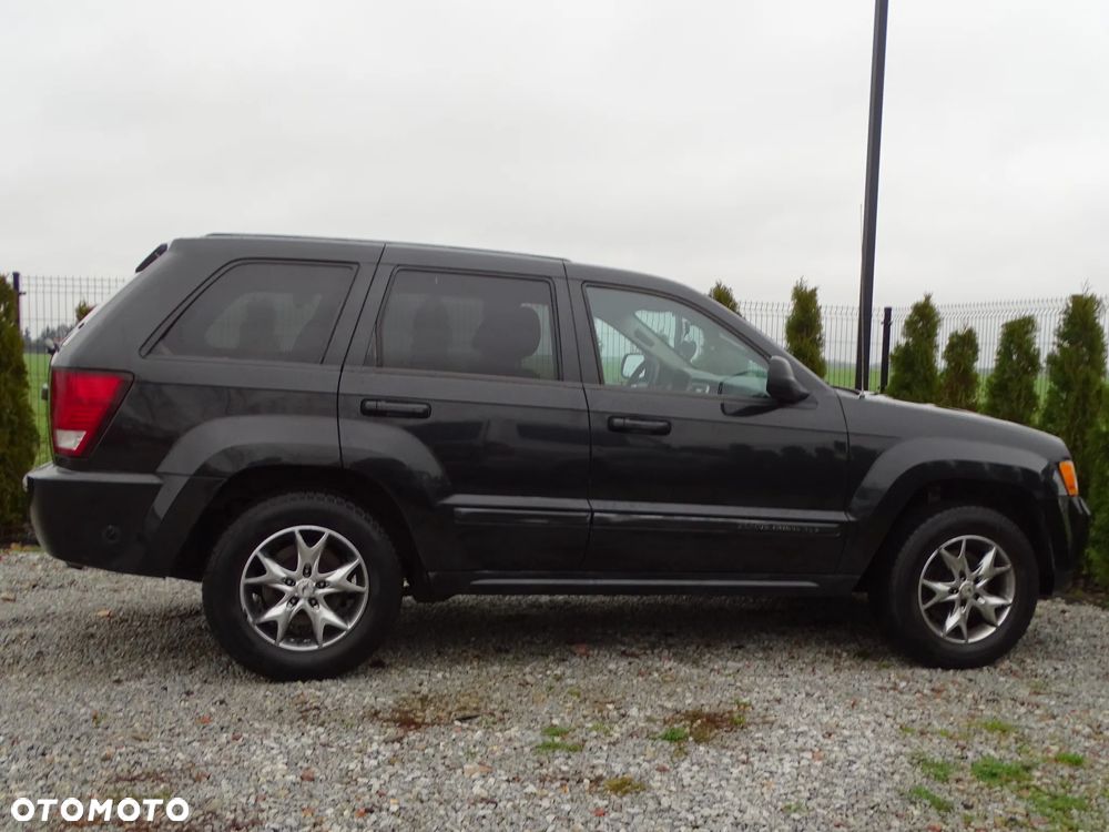 Jeep Grand Cherokee - 26