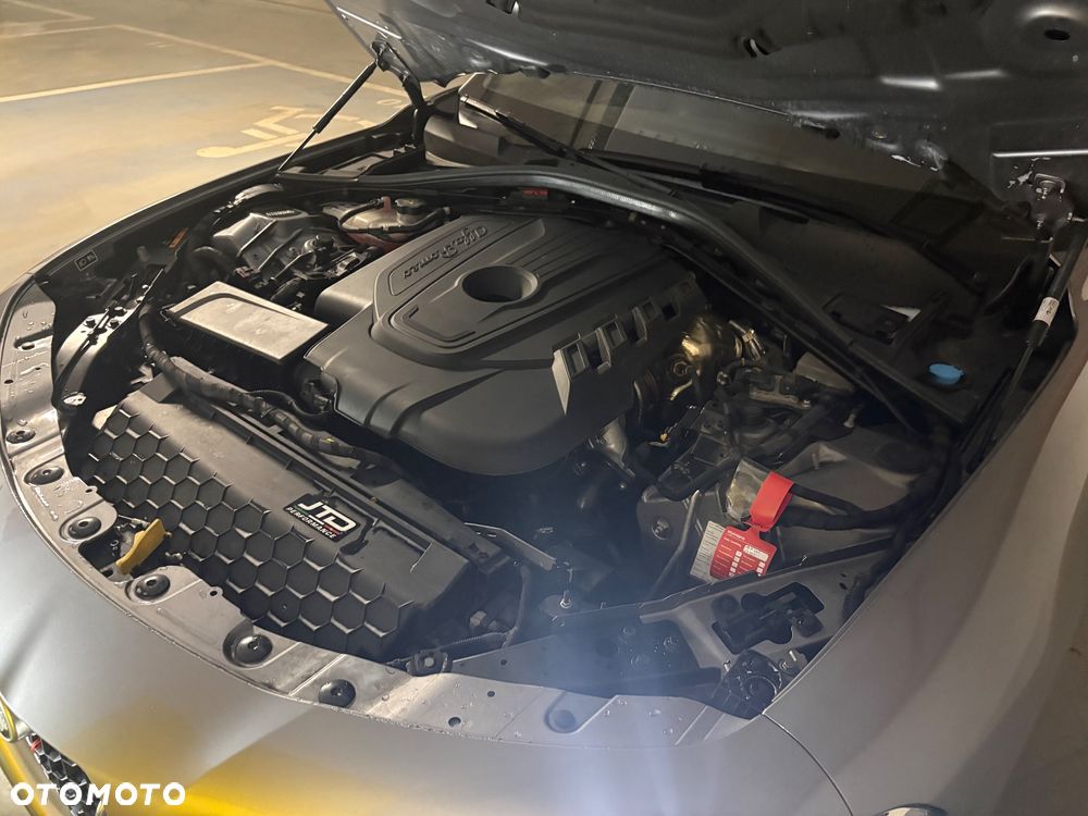 Alfa Romeo Giulia 2.2 AT8 Super - 14