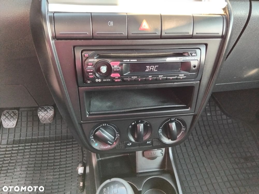 Volkswagen Fox 1.2 - 27