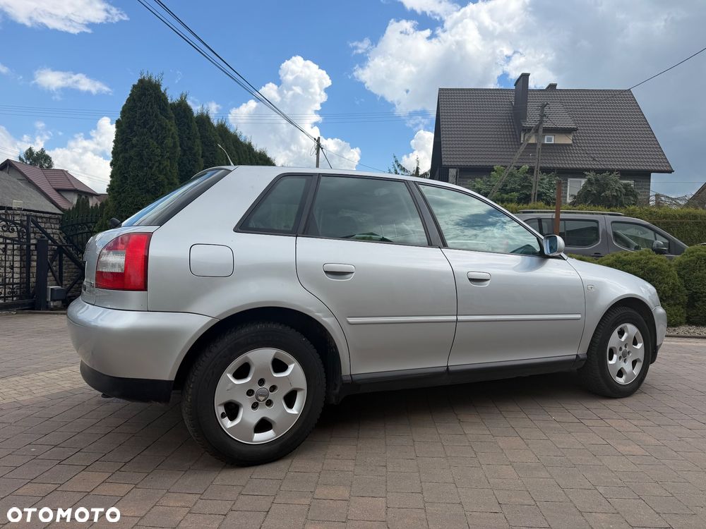 Audi A3 Sportback 1.6 Ambition - 14