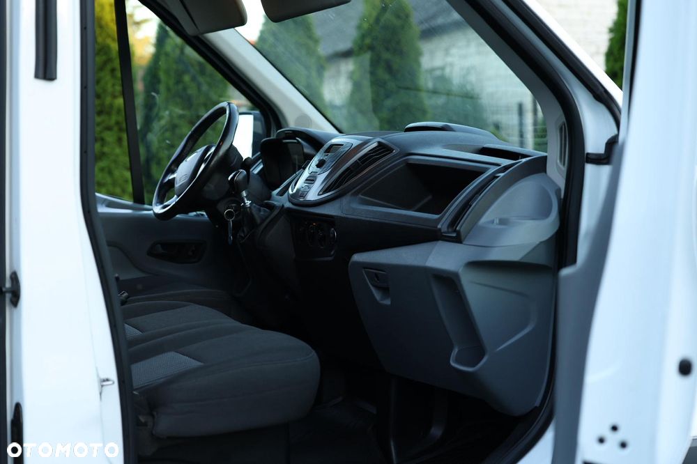 Ford Transit - 9