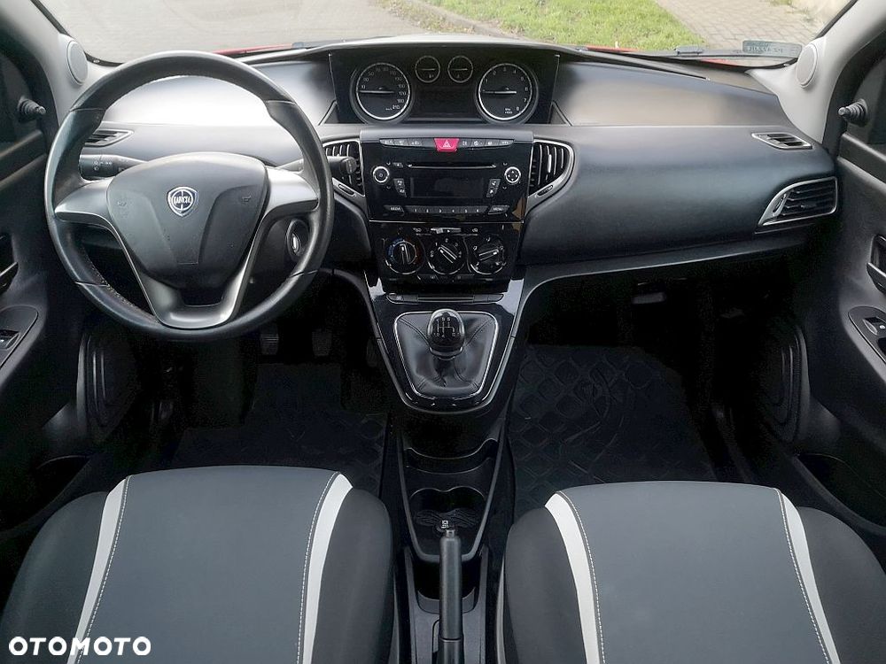 Lancia Ypsilon 1.2 8V Black&Red S&S - 18
