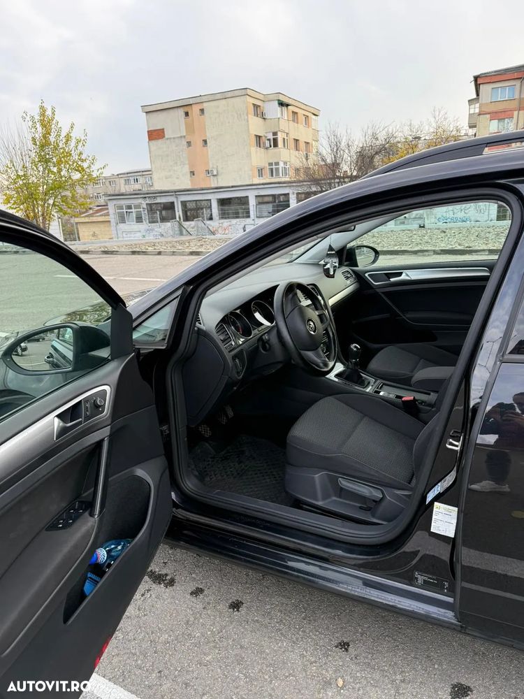 Volkswagen Golf 1.6 TDI Comfortline - 12