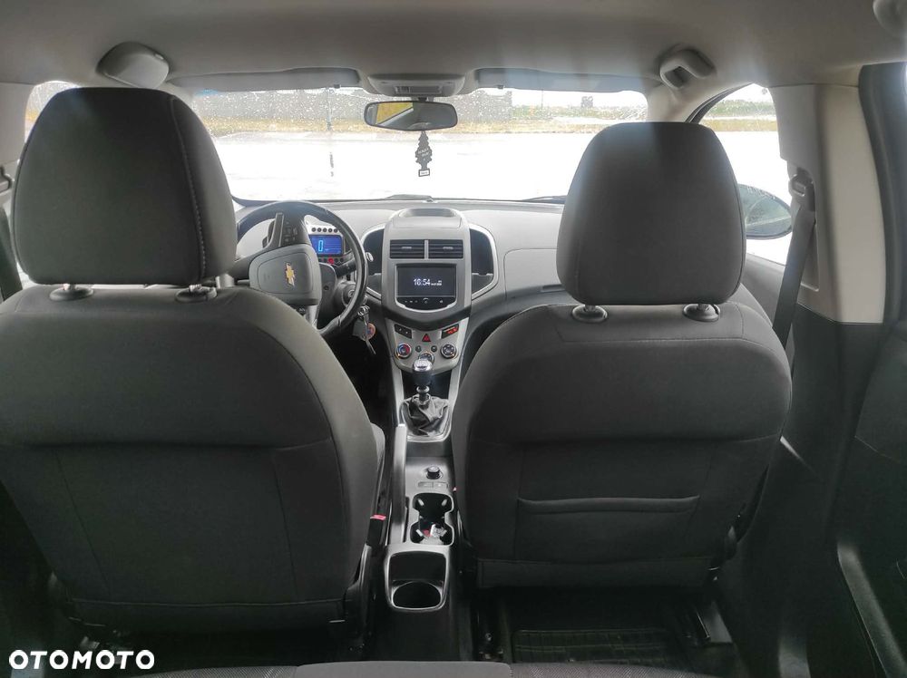 Chevrolet Aveo - 5