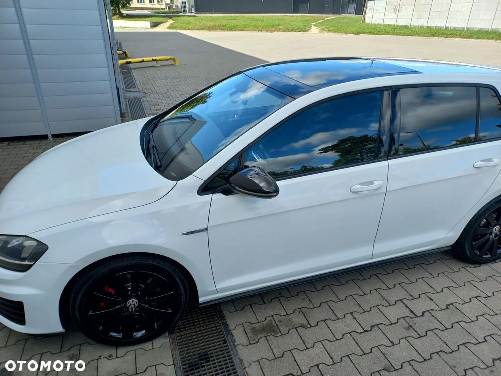 Volkswagen Golf - 21