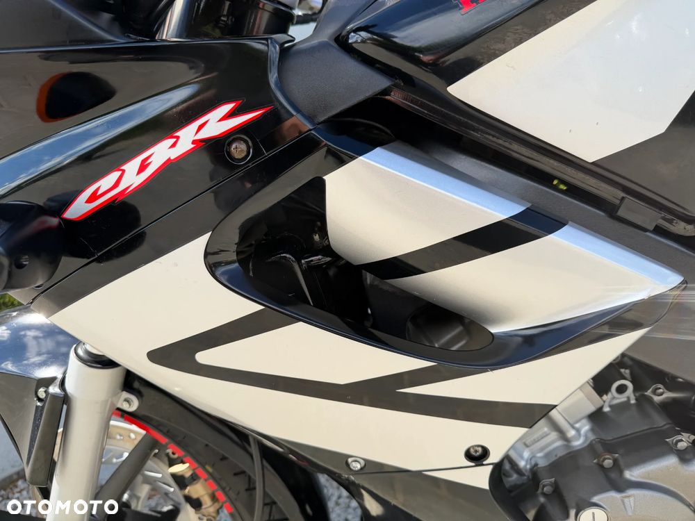 Honda CBR - 38