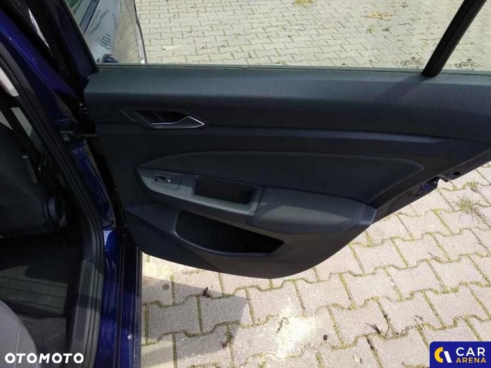 Volkswagen Golf - 31