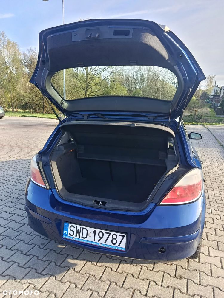 Opel Astra 1.6 Essentia - 4