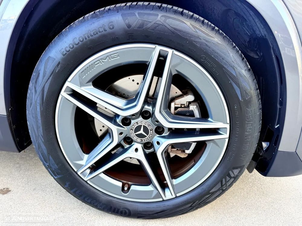 Mercedes-Benz GLA 200 AMG Line - 43