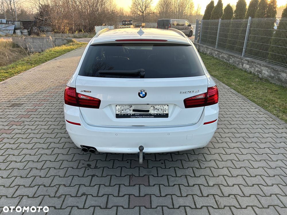 BMW Seria 5 520d xDrive Luxury Line - 7