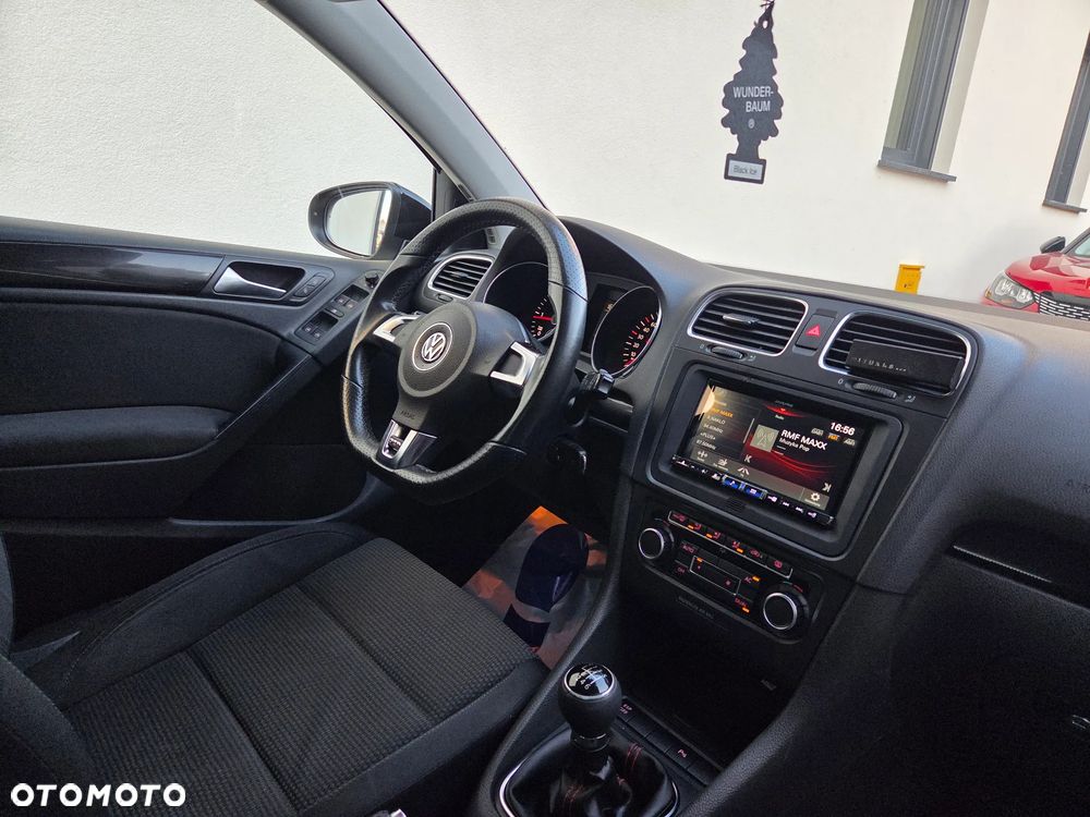 Volkswagen Golf - 18