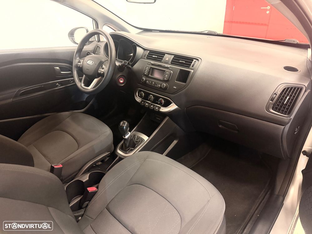 Kia Rio 1.1 CRDI IVA DEDUTIVEL - 8