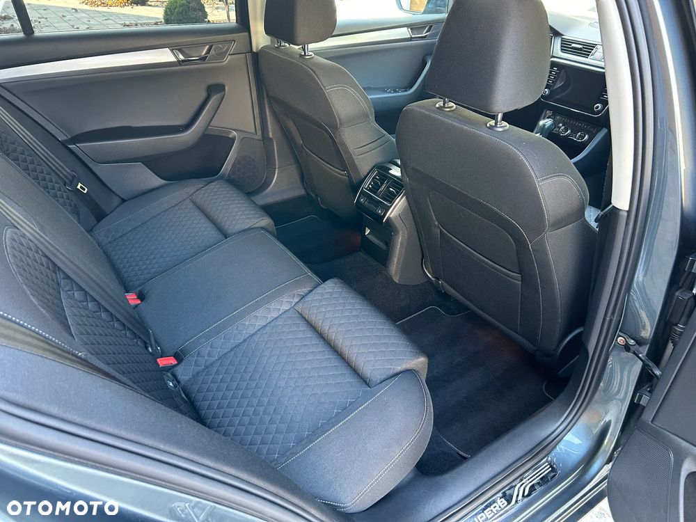 Skoda Superb 2.0 TDI Style DSG - 6