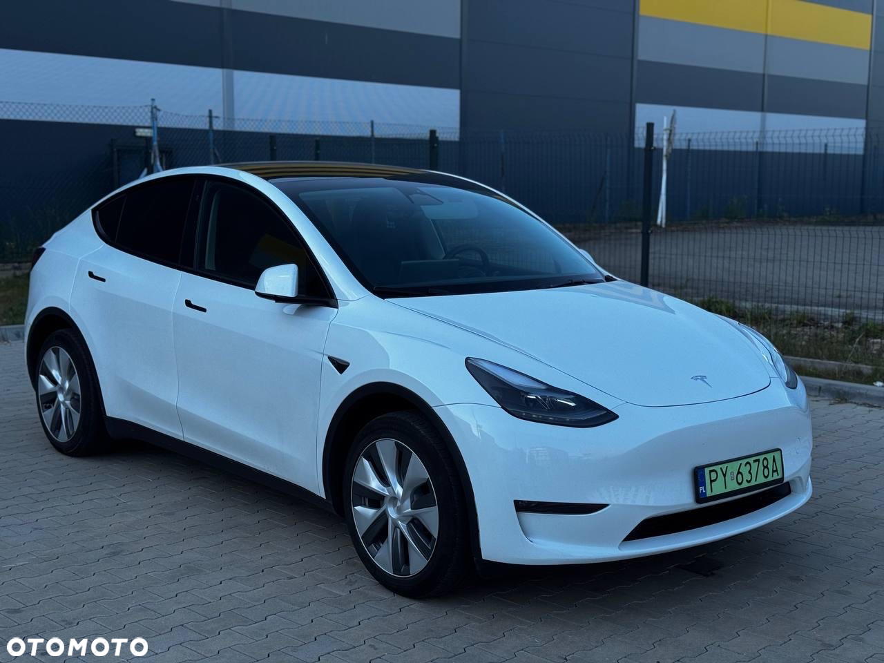 Tesla Y Model Long Range Dual Motor AWD - 12