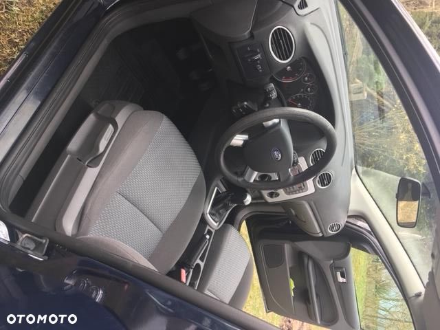 Ford Focus ver-1-6-amber-x - 3