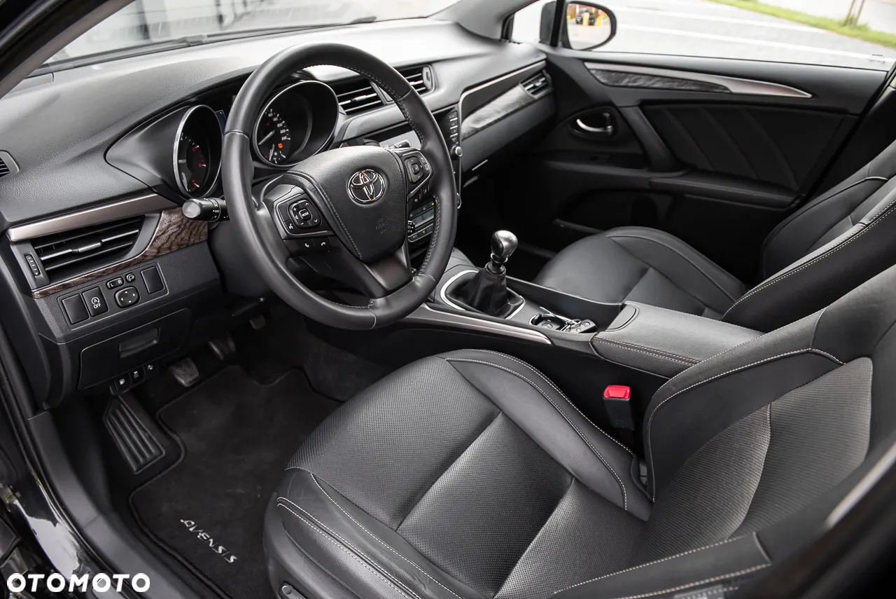 Toyota Avensis Touring Sports 2.0 D-4D Executive - 15