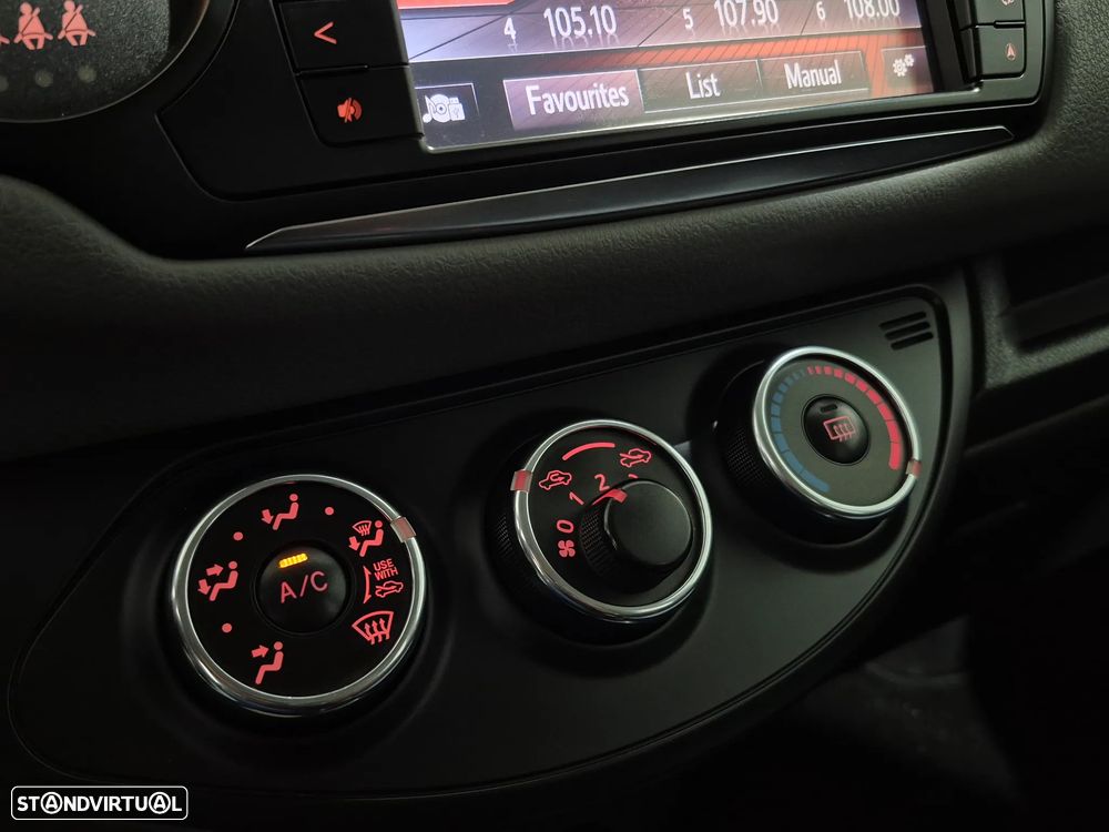 Toyota Yaris 1.4 D-4D Comfort+P.Style - 15