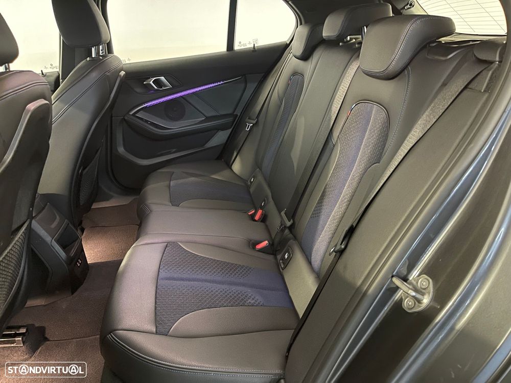 BMW 116 d Pack Desportivo M - 13