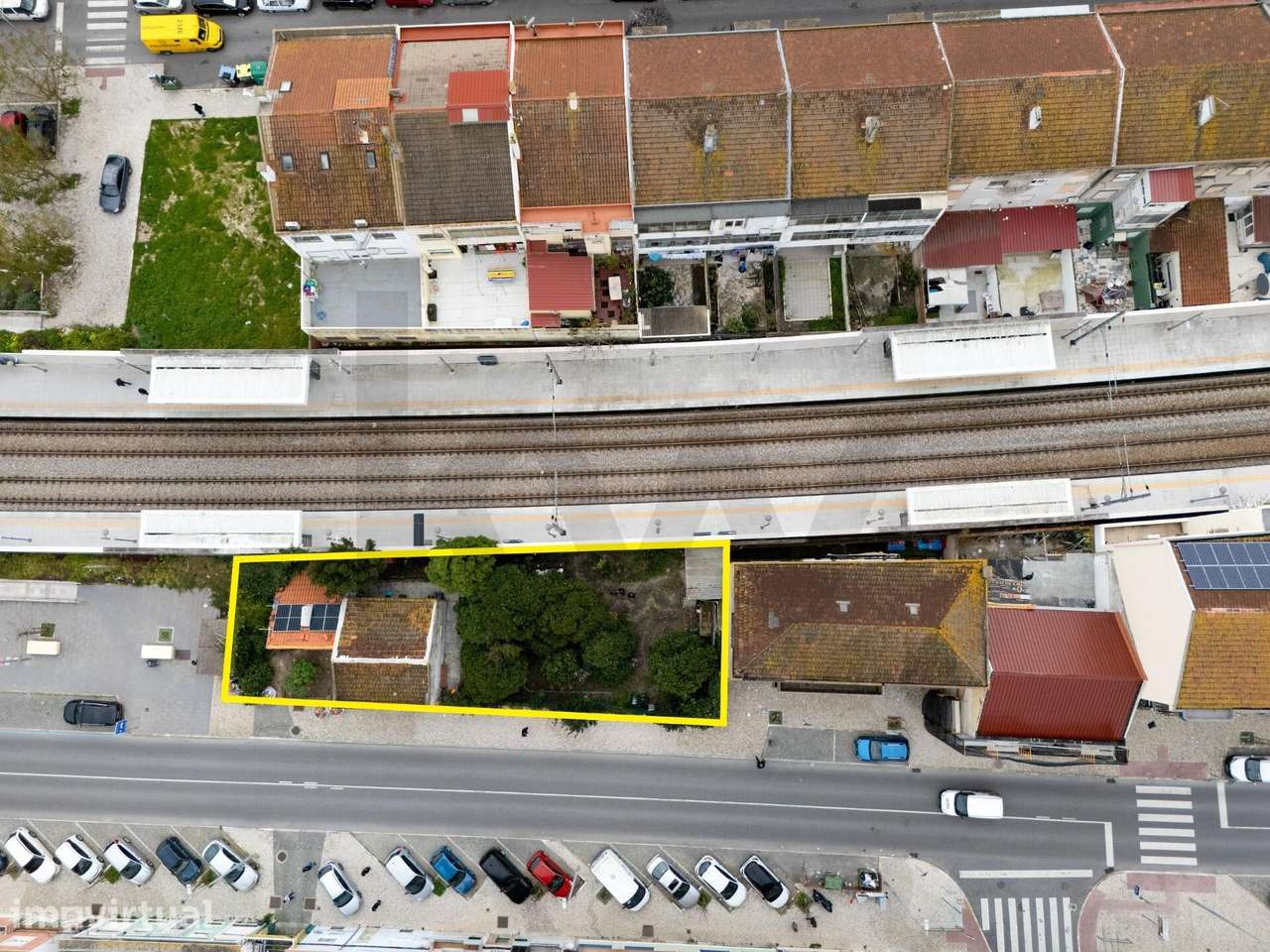 Moradia T1 com Anexo | Lote de terreno de 384 m2 | Baixa da Banheira - Grande imagem: 2/33