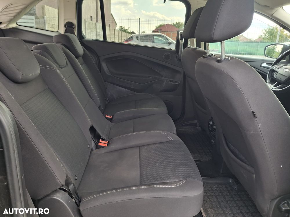 Ford C-Max - 10
