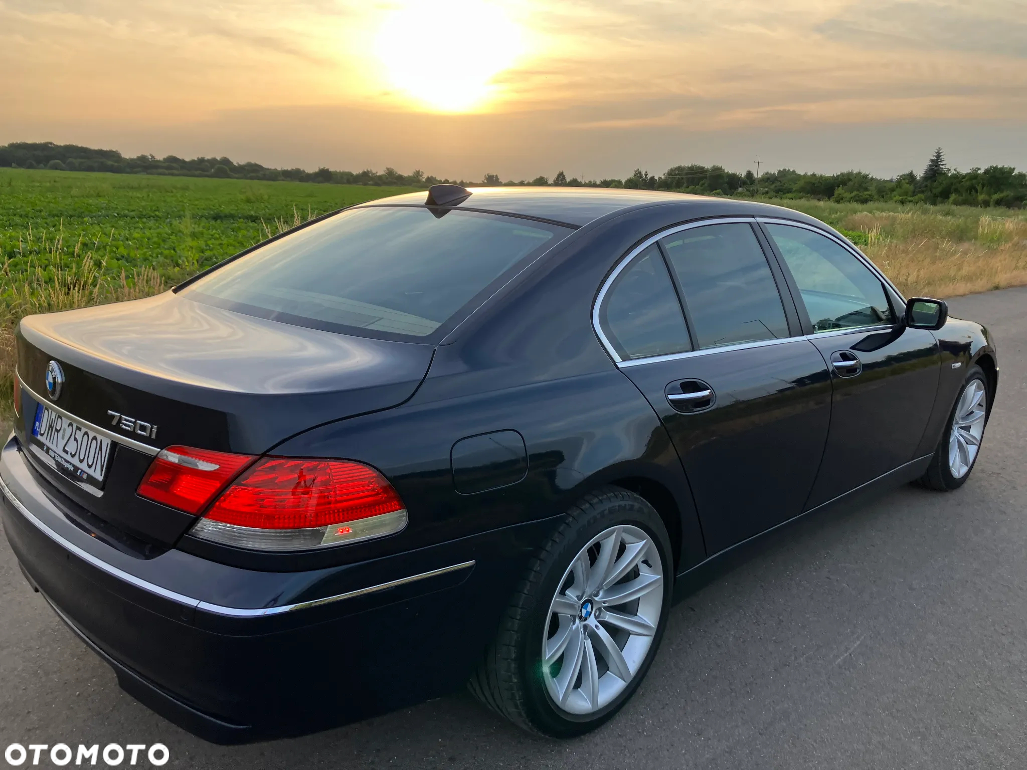 BMW Seria 7 750i - 2